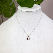 Load image into Gallery viewer, Petit Daisy Necklace

