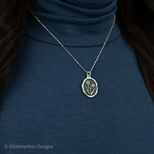 Load image into Gallery viewer, Daffodil Necklace-customizable
